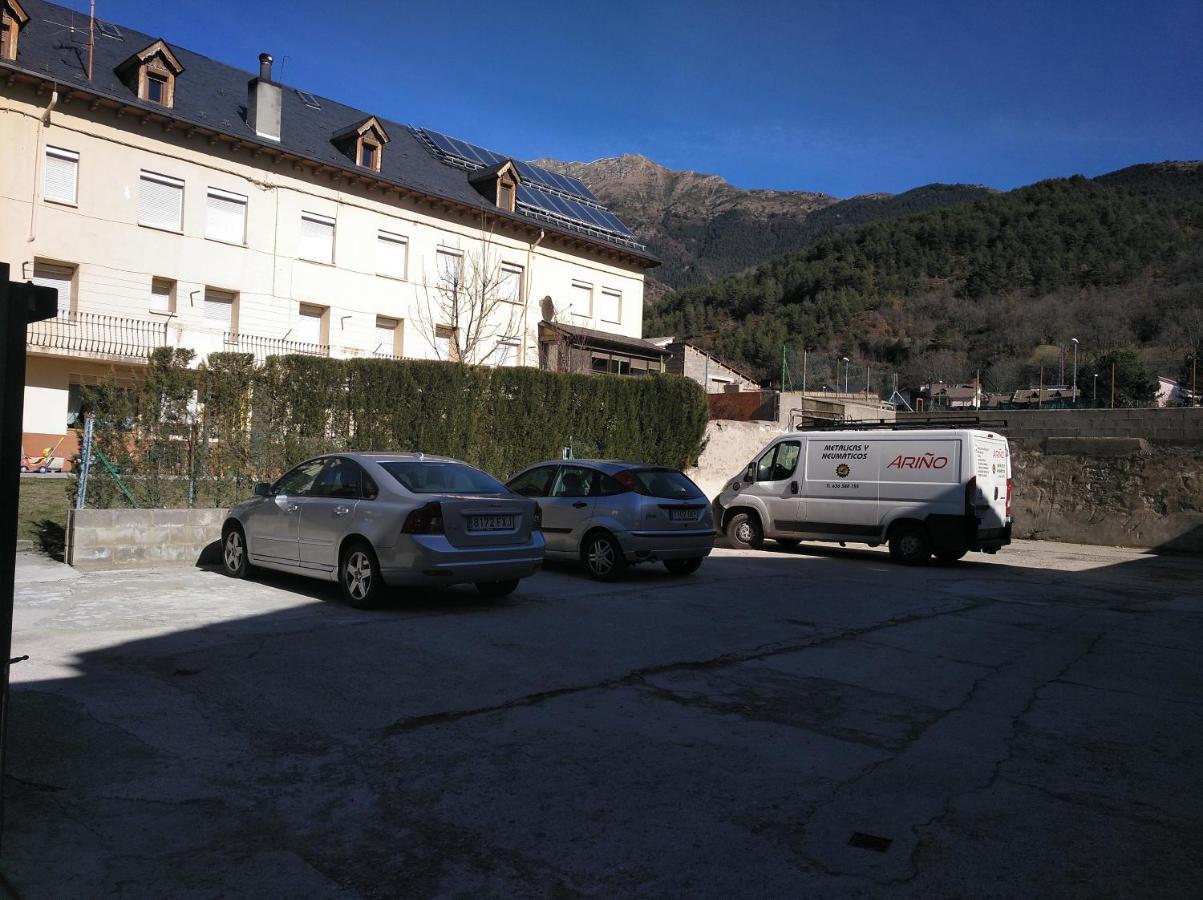 Fonda Mas Hotel Vilaller Екстериор снимка